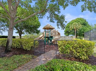 725 Edgebrook Ln, West Palm Beach, FL 33411