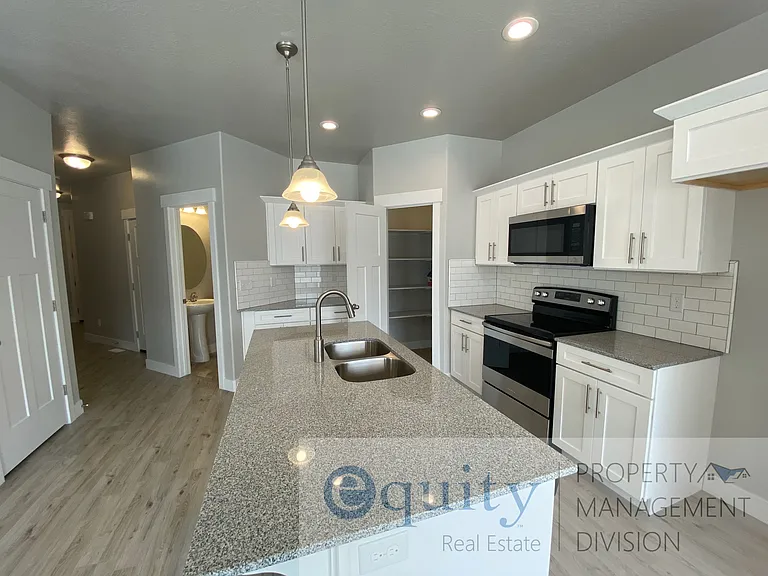 16102 S Truss Dr #335 — Photo 5