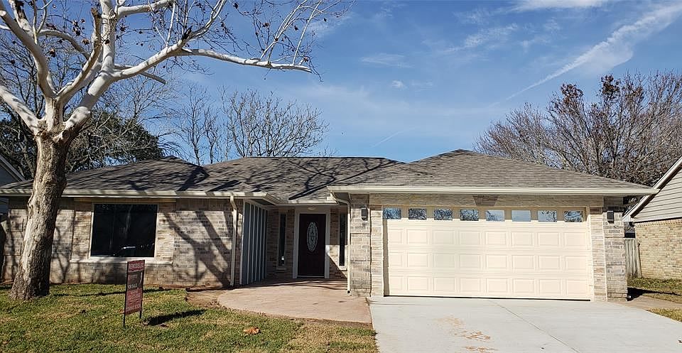 1st image of 207 Shiloh Dr
