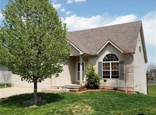 122 Pickett Ln, Georgetown, KY 40324