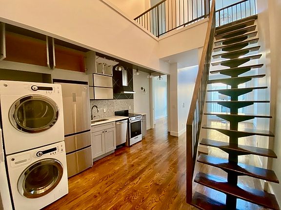 2nd image of 83 Graham Ave #321
