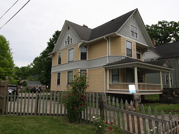 3rd image of 1005 S Westnedge Ave