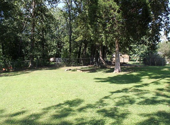 2nd image of 550 Jacqueline Cir