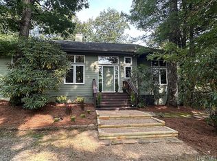 425 Dog Mountain Rd, Highlands, NC 28741