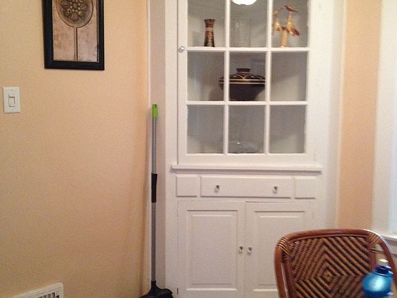 5th image of 105 Antoinette St