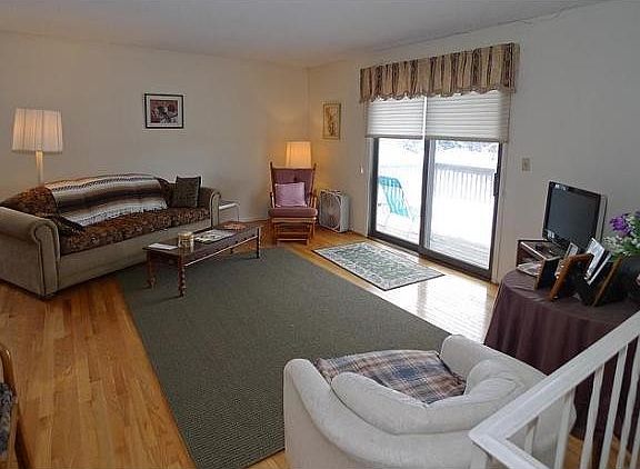 5th image of 1110 Meadowview Dr