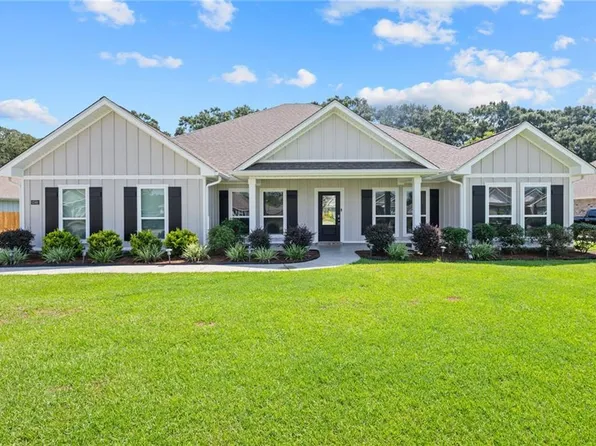 5749 Orchard Ln E, Grand Bay, AL 36541