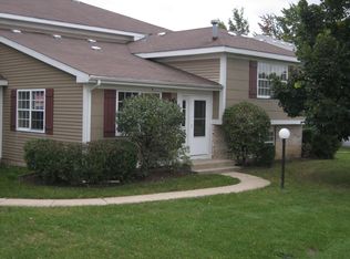 116 Brookwood Ct, Vernon Hills, IL 60061