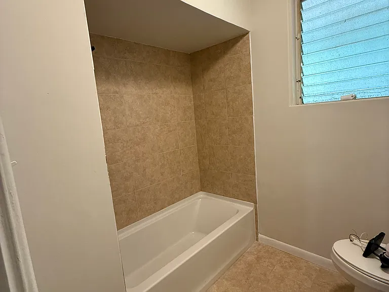 718 Gephart Dr — Photo 9