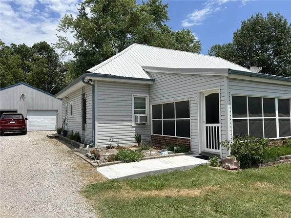 13266 NW Oak St, Amsterdam, MO 64723