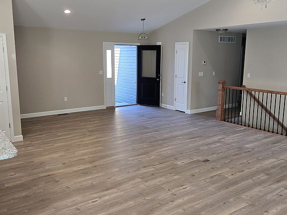 4th image of 2641 Cherry Farms Dr