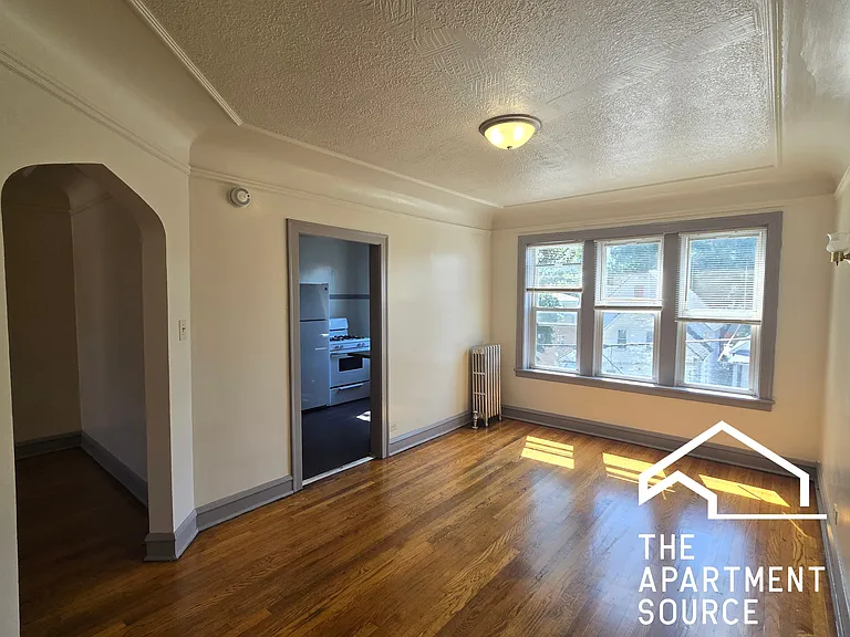 836 N Massasoit Ave #2B — Photo 4