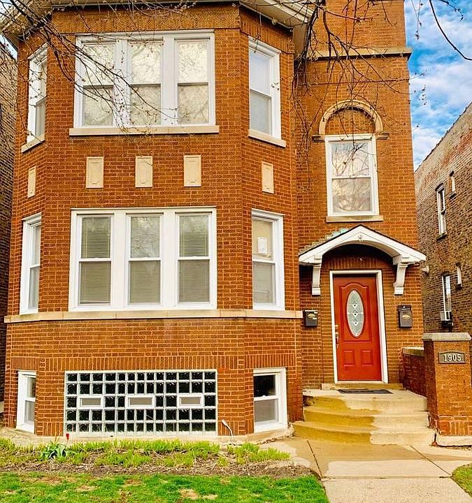 1st image of 1905 Clarence Ave #1