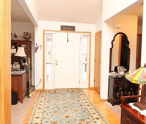 2nd image of 947 Devonwood Dr