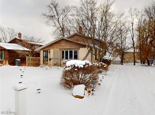 5454 Coronada Dr, Mentor On The Lake, OH 44060