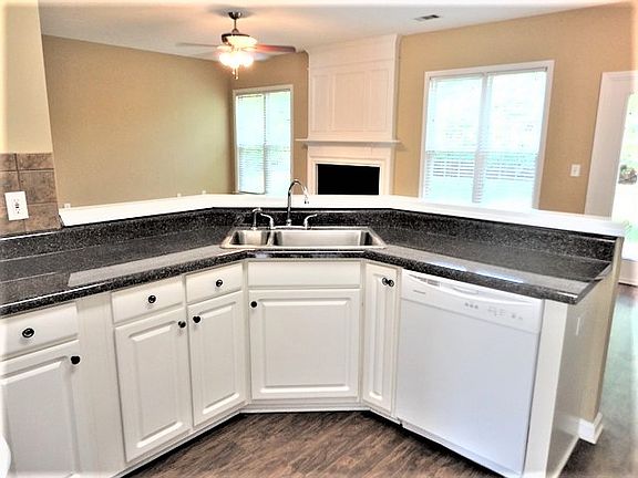 5th image of 12 Braelock Ct