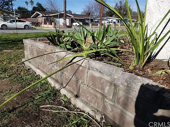 3rd image of 40537 Revere Ave