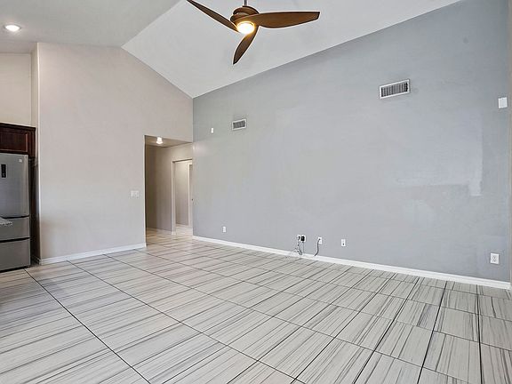 4th image of 14925 Tierra Haven Ave