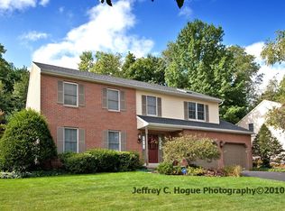 89 Downing Dr, Wyomissing, PA 19610