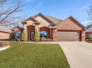 141 Big Willow Ct, Saginaw, TX 76179