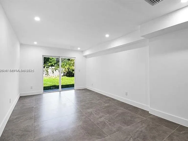 7902 SW 67th Ave #7902 — Photo 14