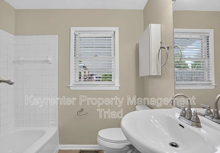 4202 Halifax Rd — Photo 5