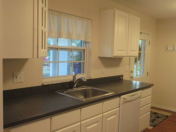 3rd image of 700 Royal Palm Pl