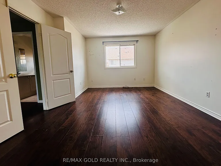 55 Linderwood Dr — Photo 6