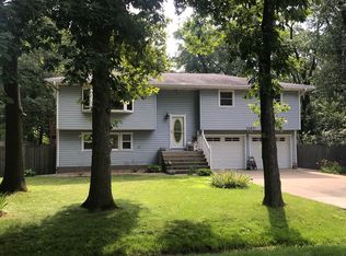35831 S Jay Dr, Custer Park, IL 60481