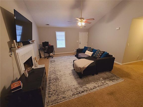 4th image of 125 Brentwood Blvd