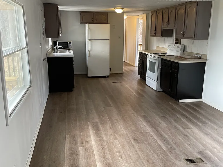 161 Annie Dr — Photo 8
