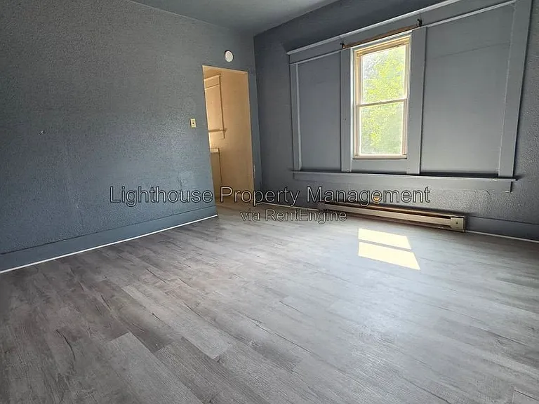 112 E Britain Ave — Photo 2