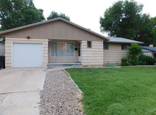 18 Dundee Ln, Pueblo, CO 81001