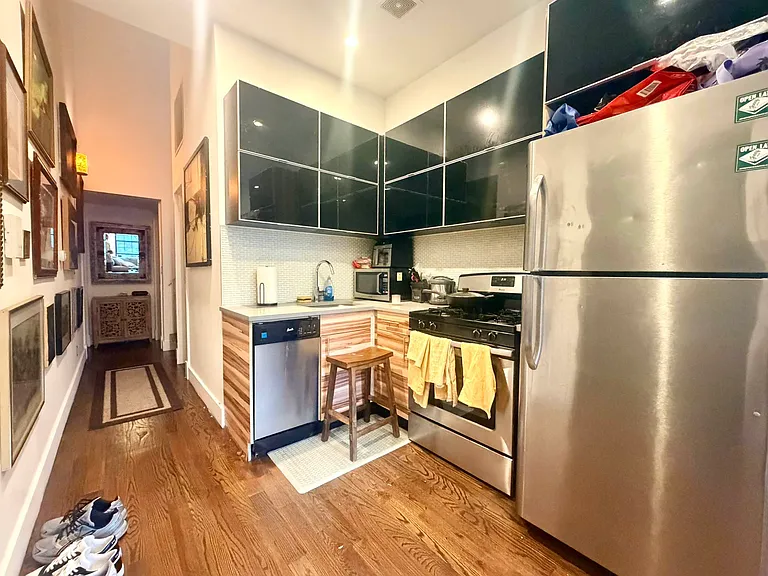 63 Whipple St #3L — Photo 2