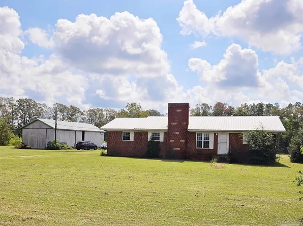 5601 Pine Forest Rd, Mc David, FL 32568