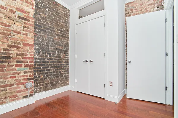 Rented by Keller Williams NYC | media 8