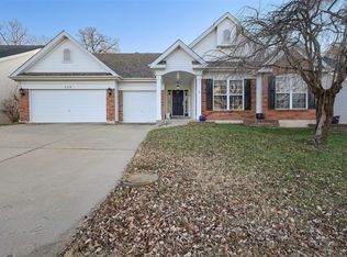 529 Ironwood Dr, O'Fallon, MO 63368