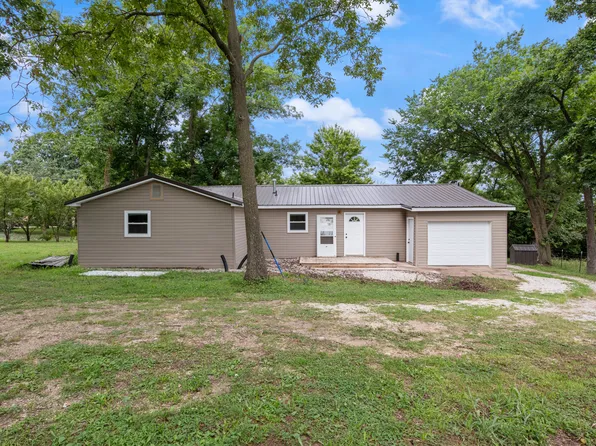 185 Storage Rd, Eldon, MO 65026