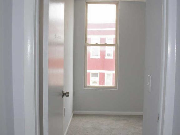 5th image of 2300 Avalon Ave