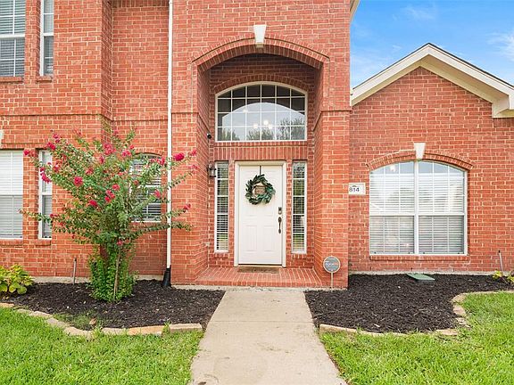 2nd image of 814 Parkview Cir