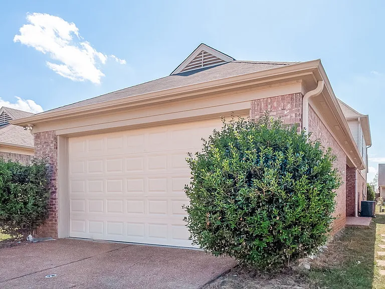 10182 Sorrento Pl — Photo 17