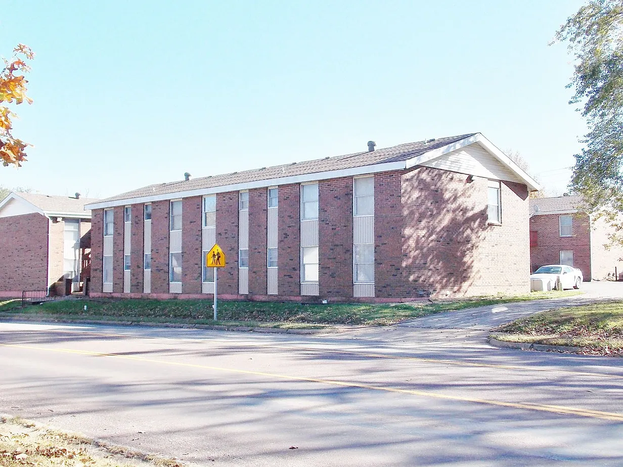 Whetstone Creek Apartments — Photo 1