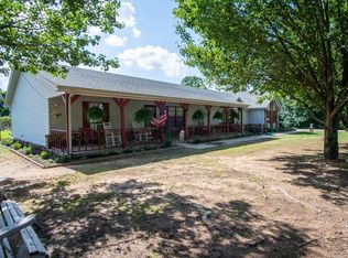 555 Rachel Ln, Muscle Shoals, AL 35661