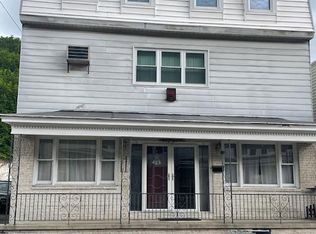 215 N 9th St, Ashland, PA 17921
