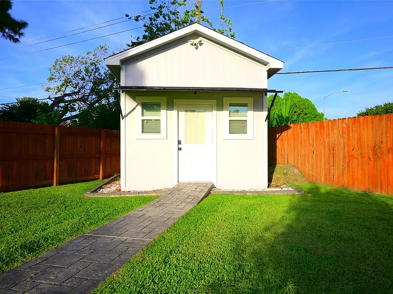 10203 Huntington Way Dr — Photo 14