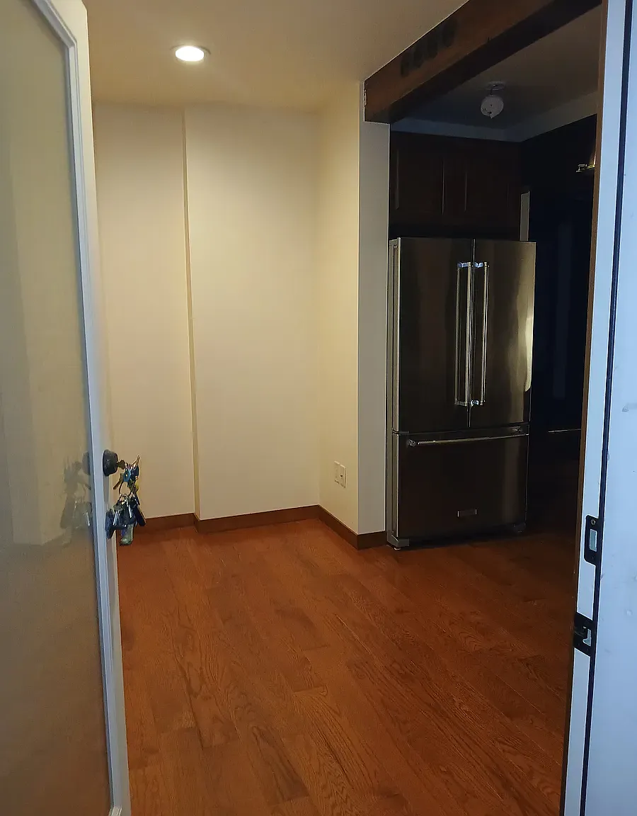 4919 Marine View Dr — Photo 4