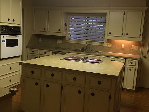 2nd image of 3603 Wood St