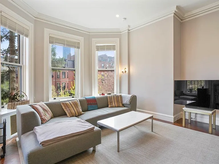 334 Beacon St #6 — Photo 7