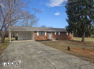 1767 Scenic Dr, Maryville, TN 37803