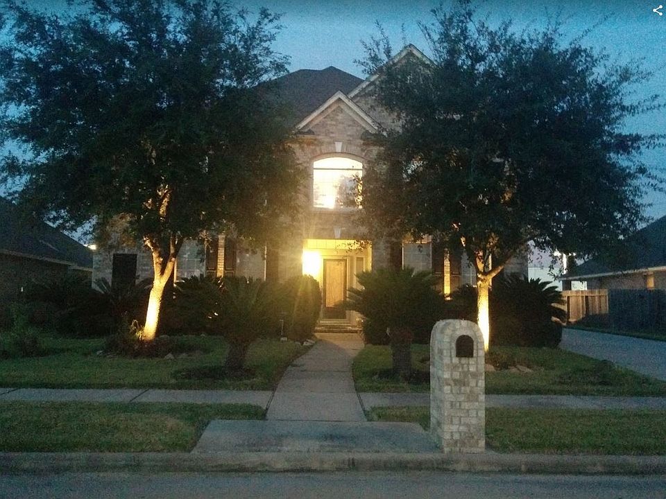 1st image of 15922 Maplewick Dr